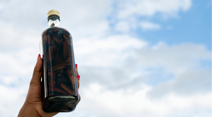 Traditional Dominican Drinks: Spotlight on the Mamajuana delights