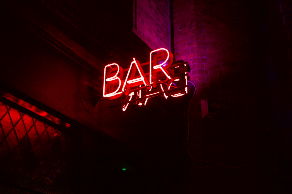 bar & nightlife